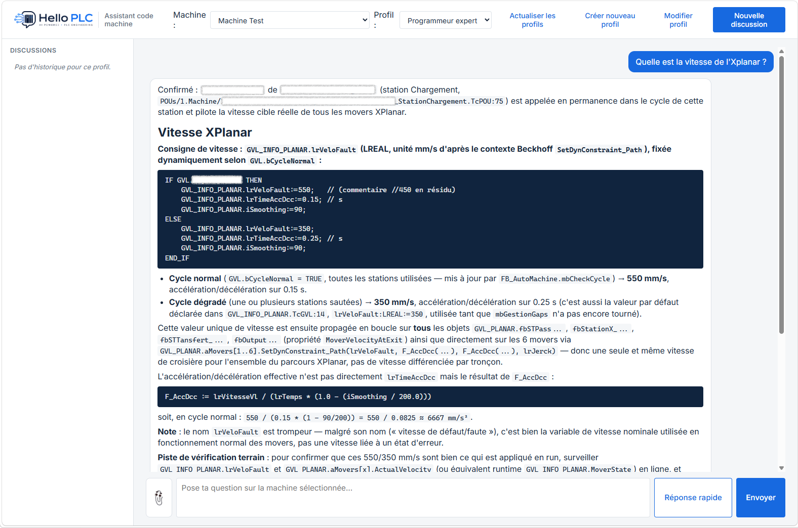 Réponse de l'assistant en profil Programmeur expert : variable, bloc fonctionnel et calcul d'accélération détaillés